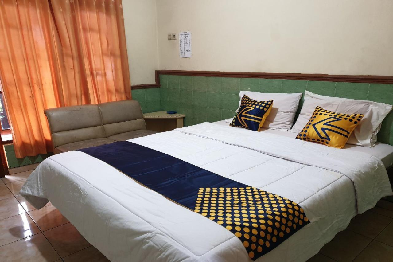 Spot On 90092 Dewi Safitri Hotel Semarang Luaran gambar