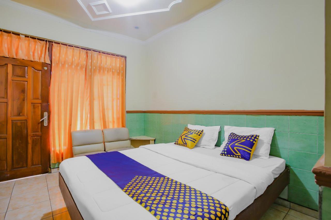 Spot On 90092 Dewi Safitri Hotel Semarang Luaran gambar
