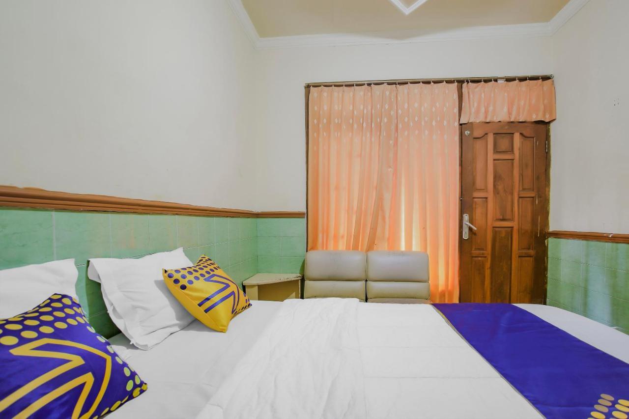 Spot On 90092 Dewi Safitri Hotel Semarang Luaran gambar