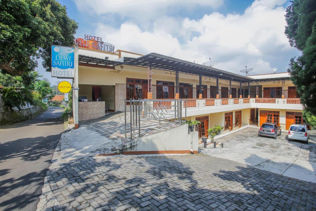 Spot On 90092 Dewi Safitri Hotel Semarang Luaran gambar
