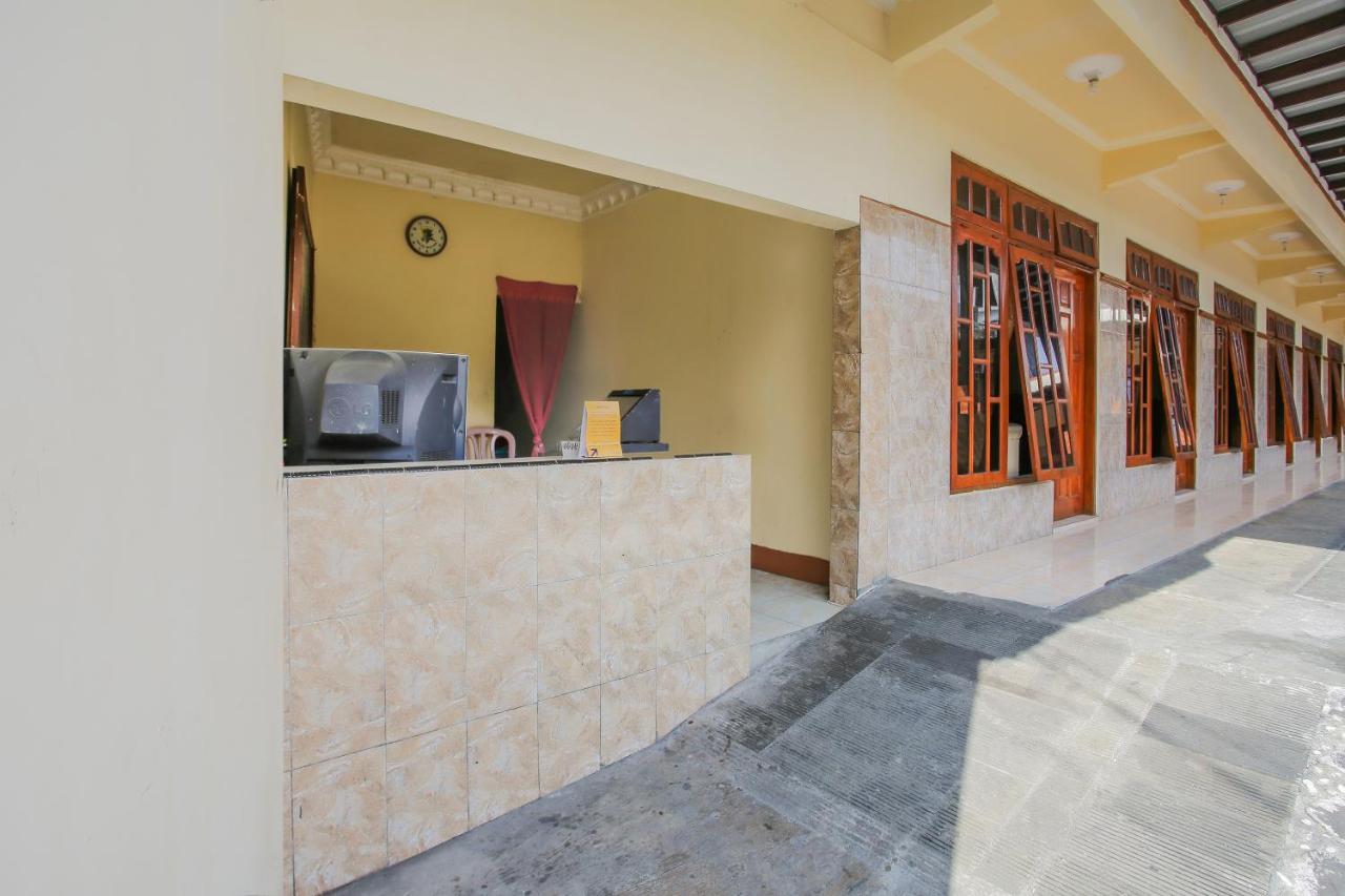Spot On 90092 Dewi Safitri Hotel Semarang Luaran gambar