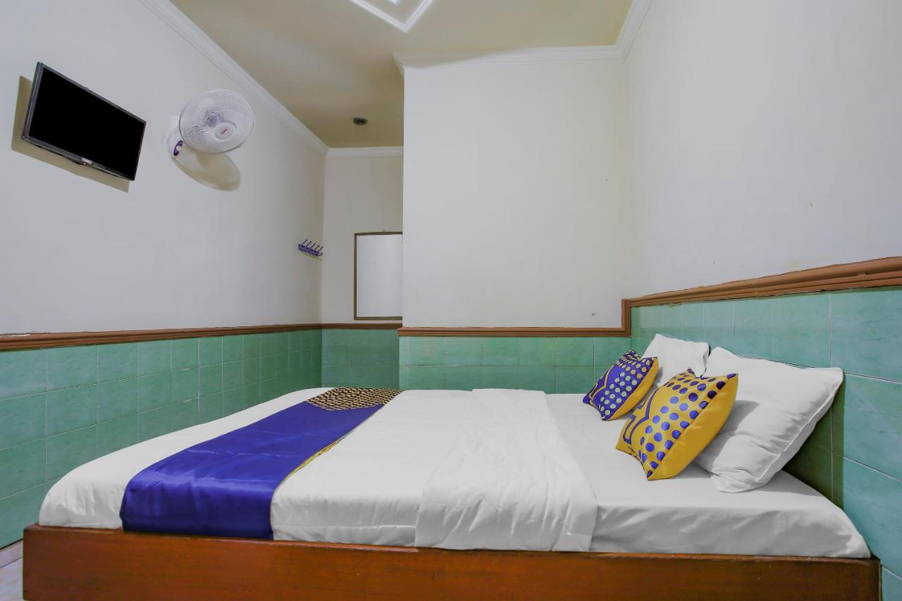 Spot On 90092 Dewi Safitri Hotel Semarang Luaran gambar